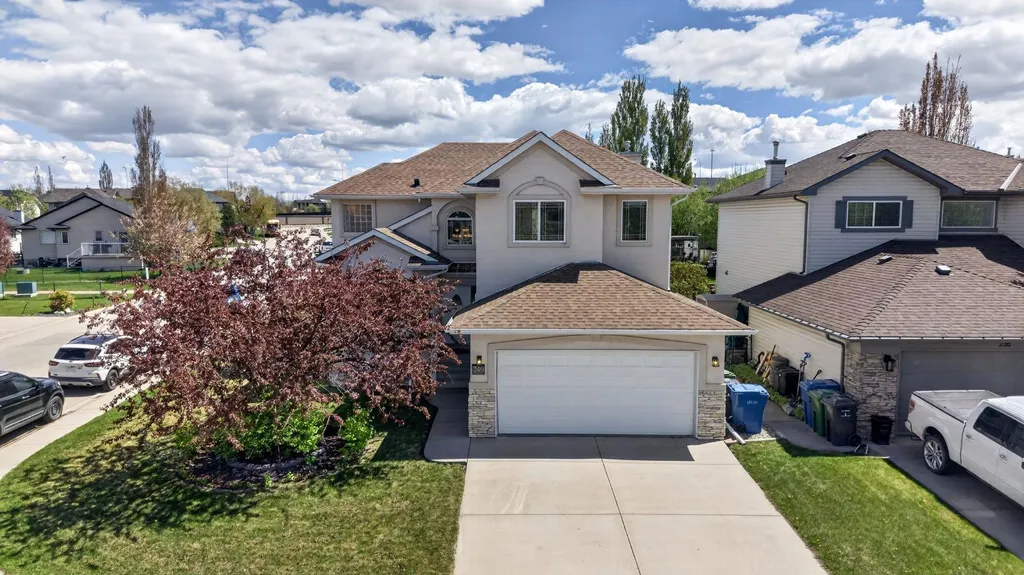 240 Cove Drive Chestermere AB T1X 1E5