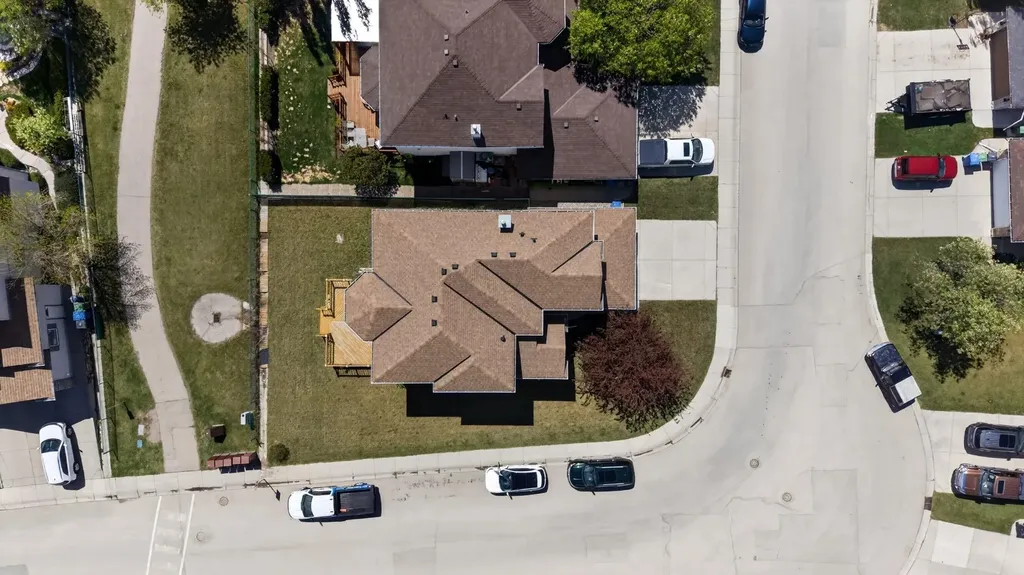 240 Cove Drive Chestermere AB T1X 1E5