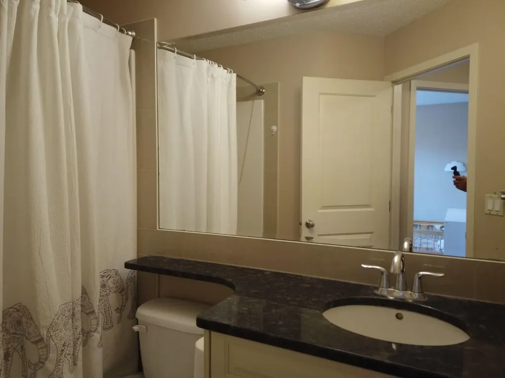 2064 New Brighton Grove SE Calgary AB T2Z 1G1