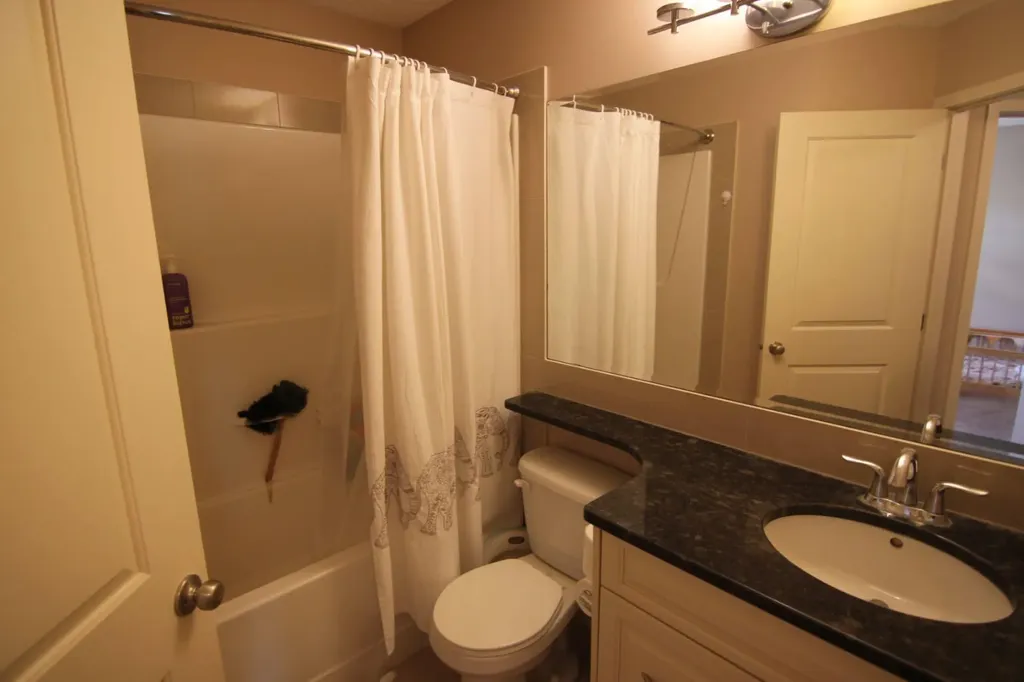 2064 New Brighton Grove SE Calgary AB T2Z 1G1