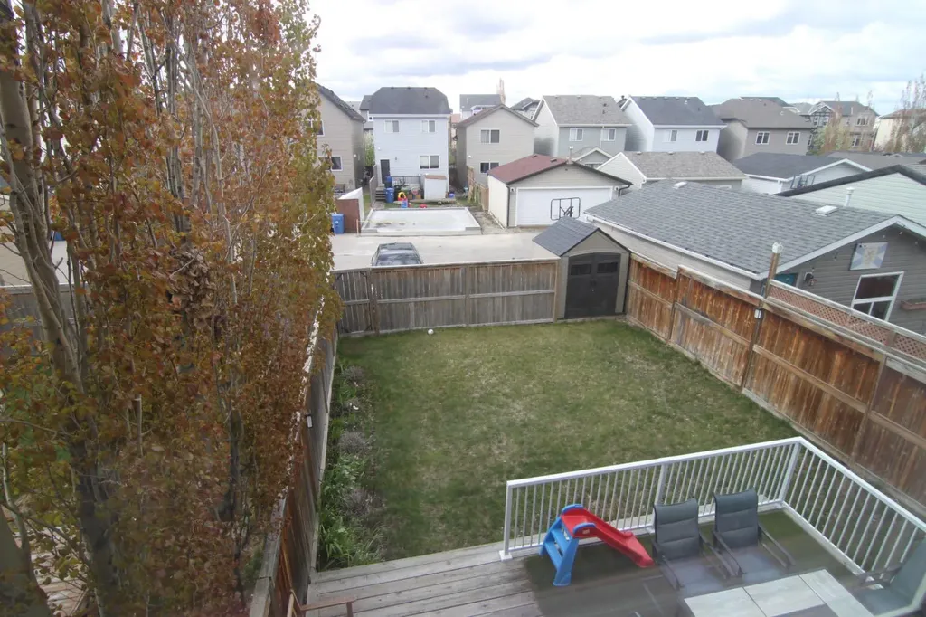 2064 New Brighton Grove SE Calgary AB T2Z 1G1