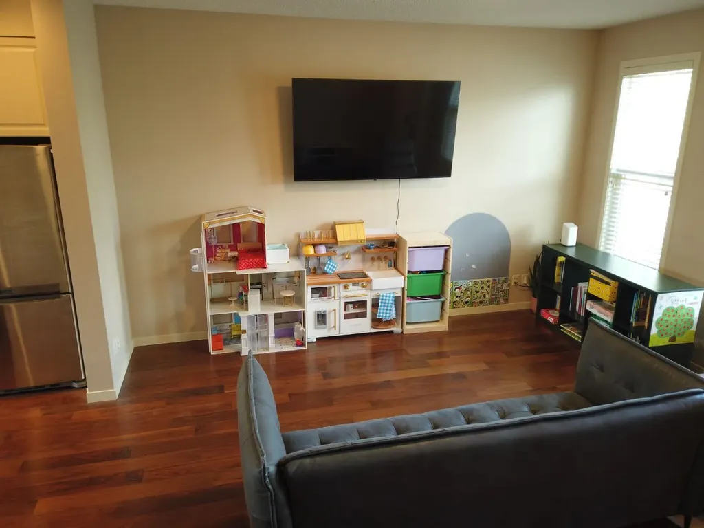 2064 New Brighton Grove SE Calgary AB T2Z 1G1