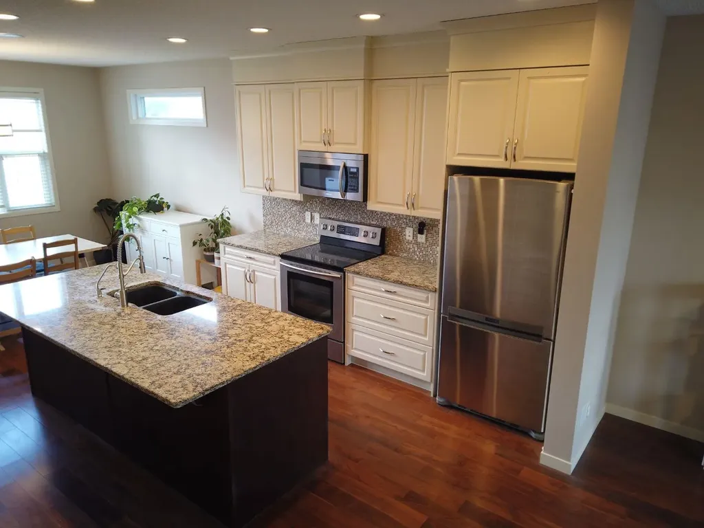2064 New Brighton Grove SE Calgary AB T2Z 1G1