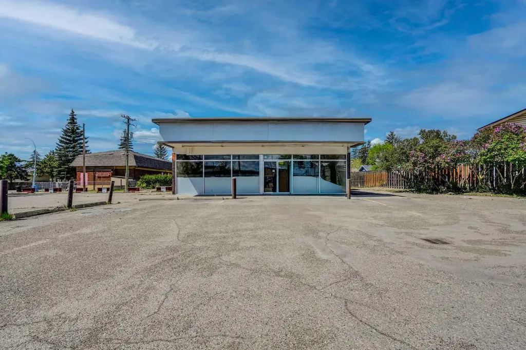 7233 Ogden Road SE Calgary AB T2C 1B7