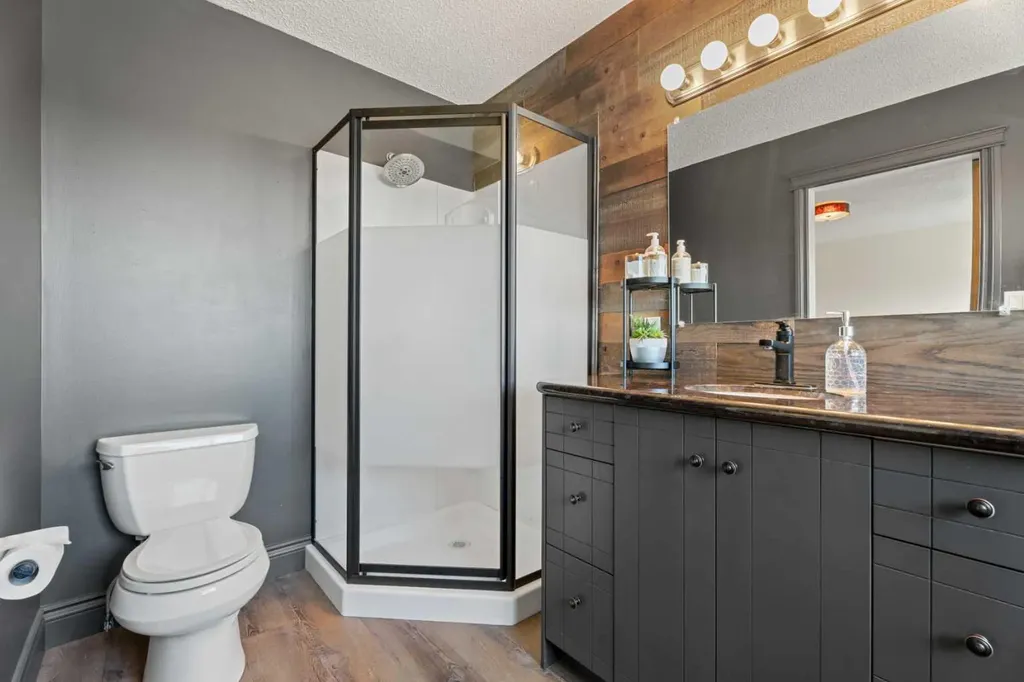 43 Westridge Drive Okotoks AB T1S1N3