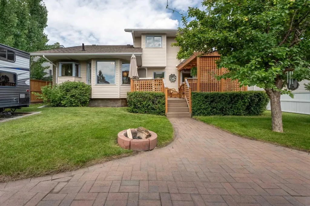 43 Westridge Drive Okotoks AB T1S1N3