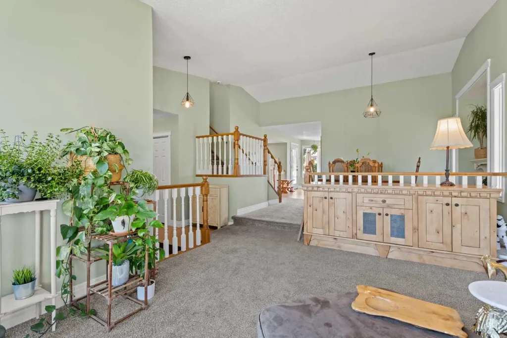 43 Westridge Drive Okotoks AB T1S1N3