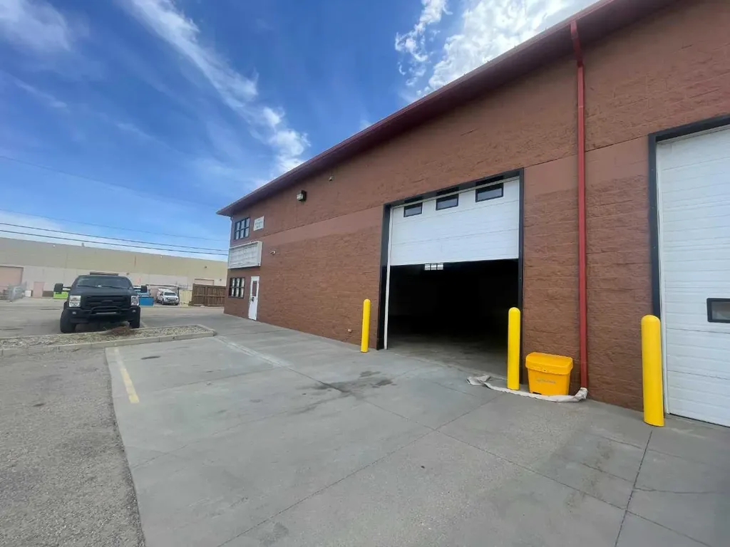 541 Kingsview Way Airdrie AB T4A0C9