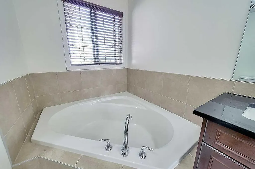 106 Sage Meadows Way NW Calgary AB T3P 0G3