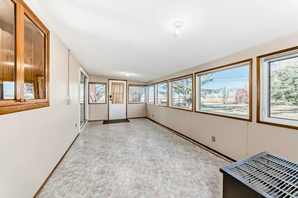 32276 Highway 2 A Rural Mountain View County AB T4H 1T8