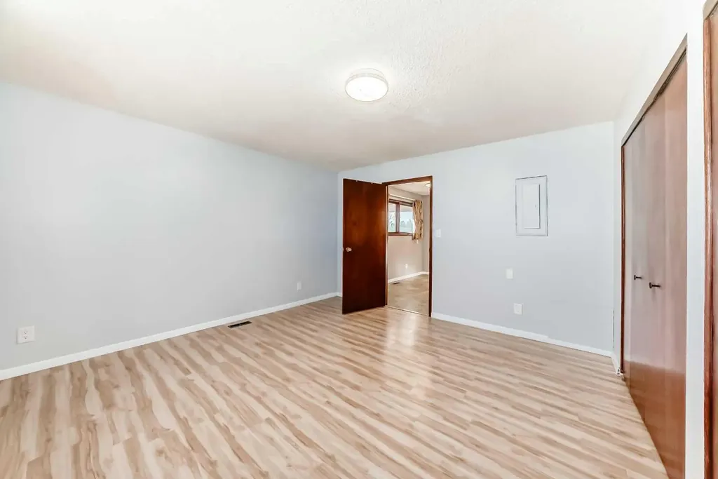 32276 Highway 2 A Rural Mountain View County AB T4H 1T8