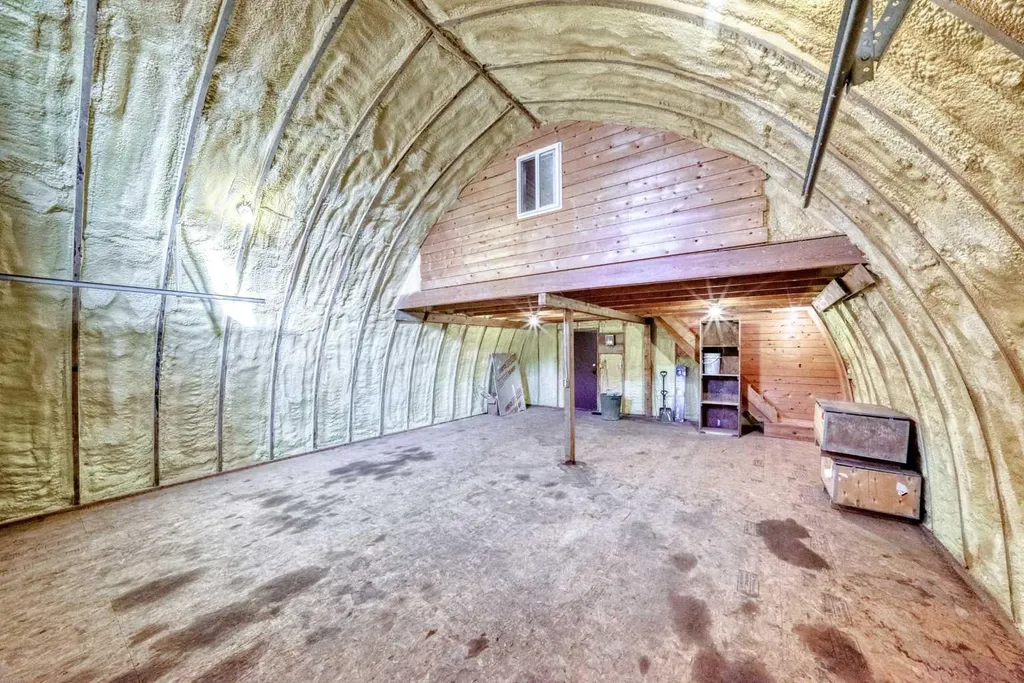 32276 Highway 2 A Rural Mountain View County AB T4H 1T8