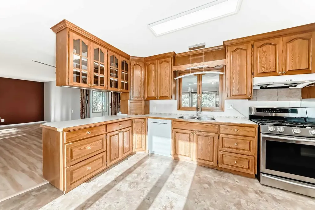 32276 Highway 2 A Rural Mountain View County AB T4H 1T8