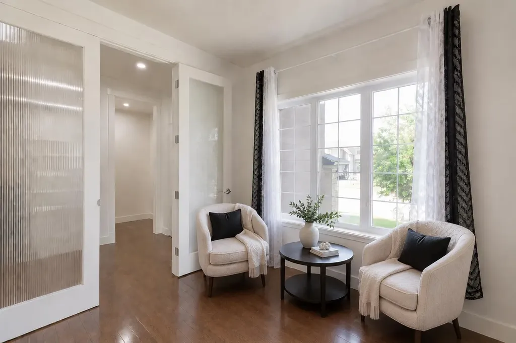 16 Rockcliff Point NW Calgary AB T3G 5Z4