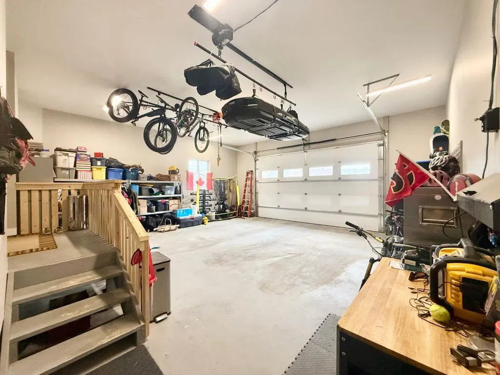 108 Trestle Place Hinton AB T7V0B8