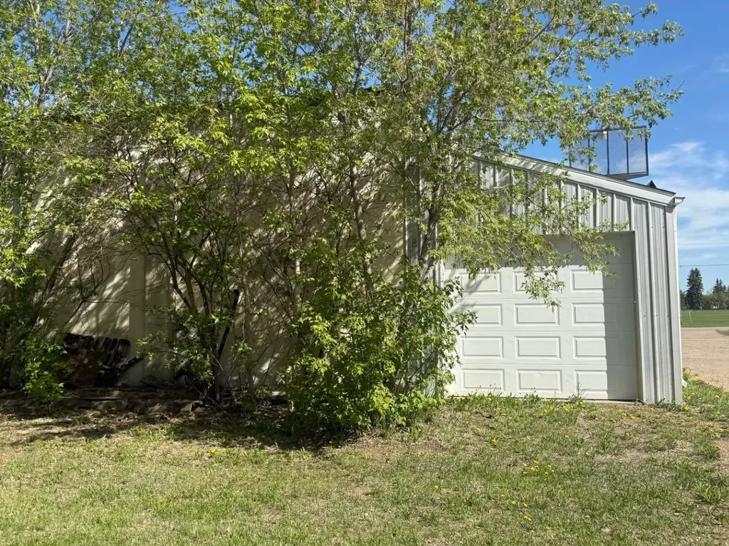 5413 College Drive Vermilion AB T9X 1X8