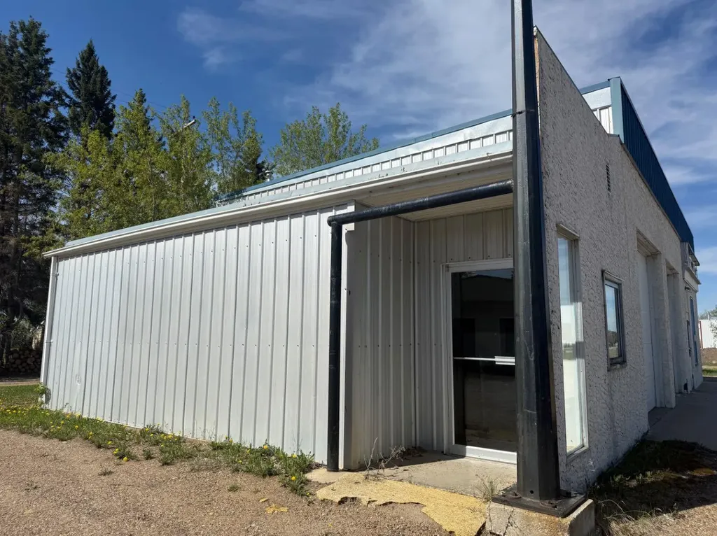 5413 College Drive Vermilion AB T9X 1X8