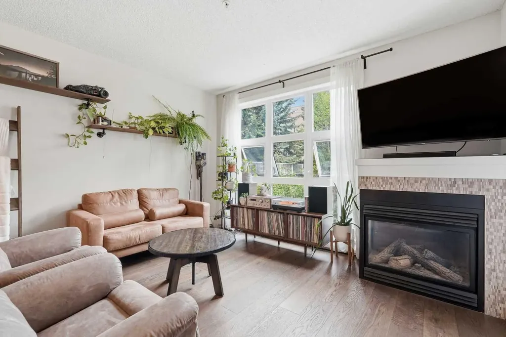 532 5 Avenue NE Calgary AB T2E 0L2
