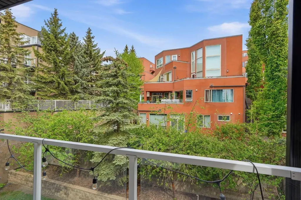532 5 Avenue NE Calgary AB T2E 0L2