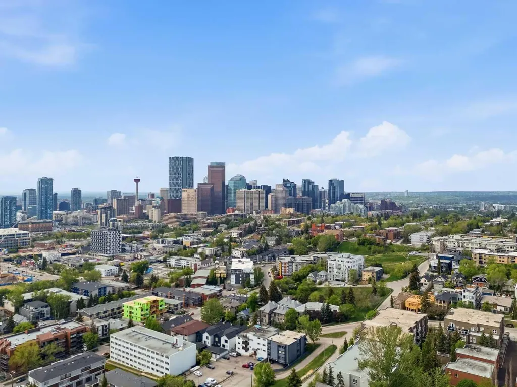 532 5 Avenue NE Calgary AB T2E 0L2