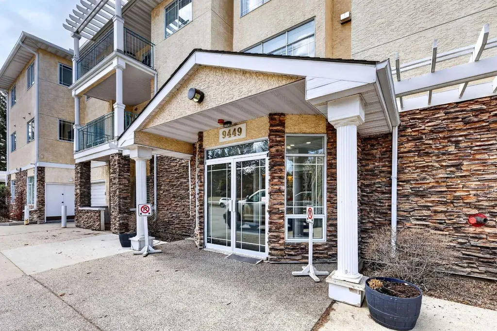 9449 19 Street SW Calgary AB T2V 5J8