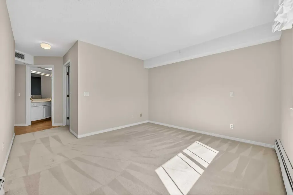 9449 19 Street SW Calgary AB T2V 5J8