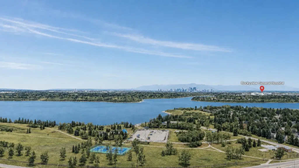 9449 19 Street SW Calgary AB T2V 5J8