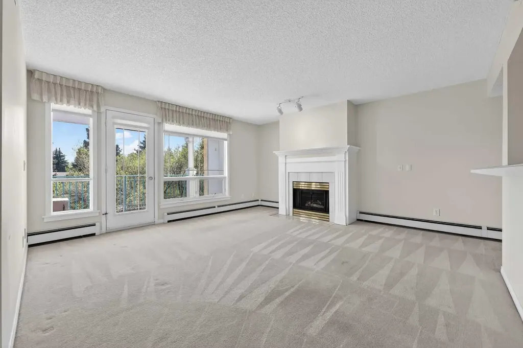 9449 19 Street SW Calgary AB T2V 5J8