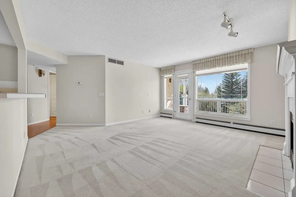 9449 19 Street SW Calgary AB T2V 5J8