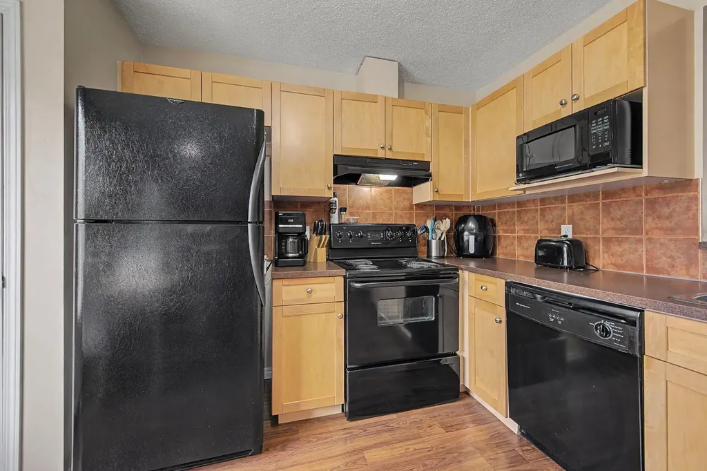 65 Royal Birch Villas NW Calgary AB T3G 5V2