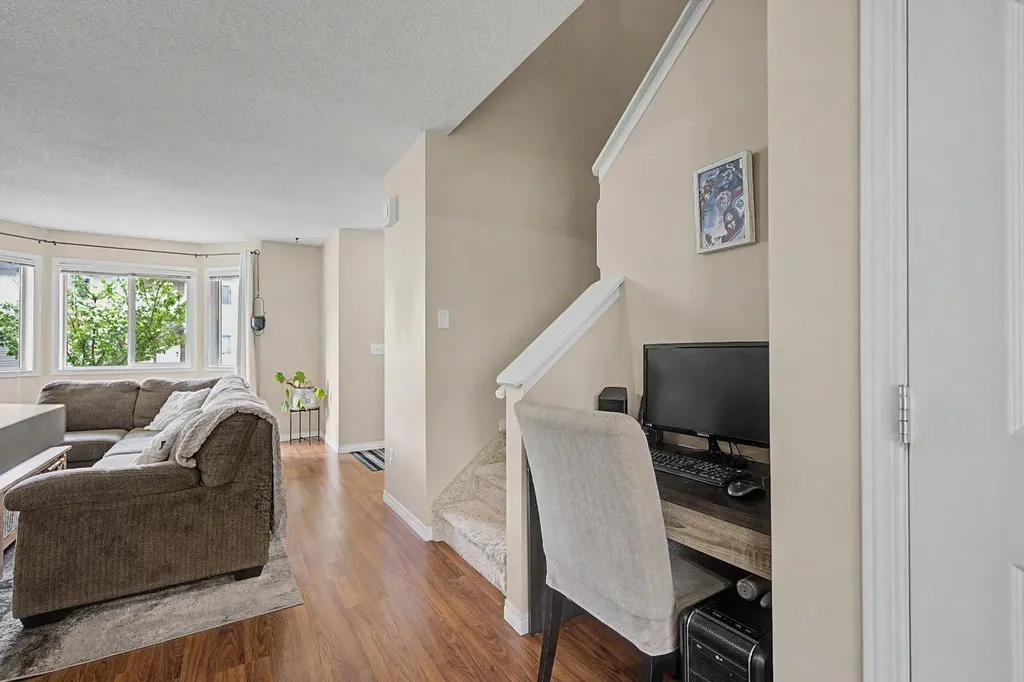 65 Royal Birch Villas NW Calgary AB T3G 5V2