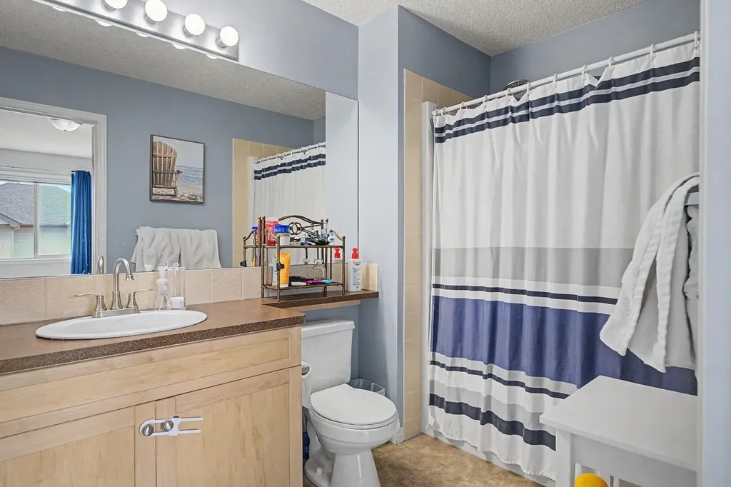 65 Royal Birch Villas NW Calgary AB T3G 5V2