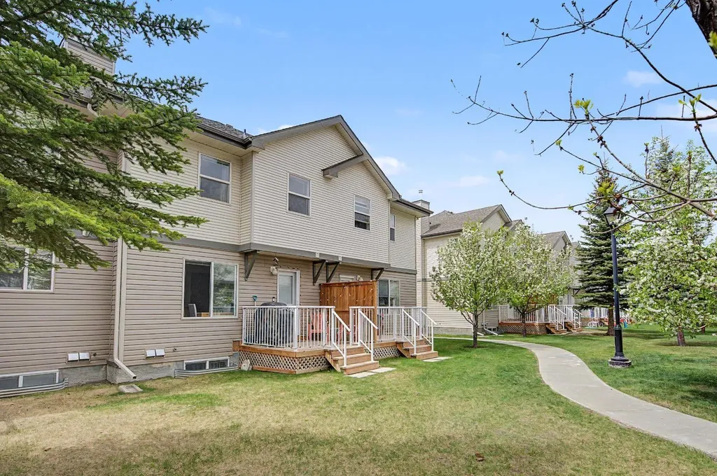 65 Royal Birch Villas NW Calgary AB T3G 5V2