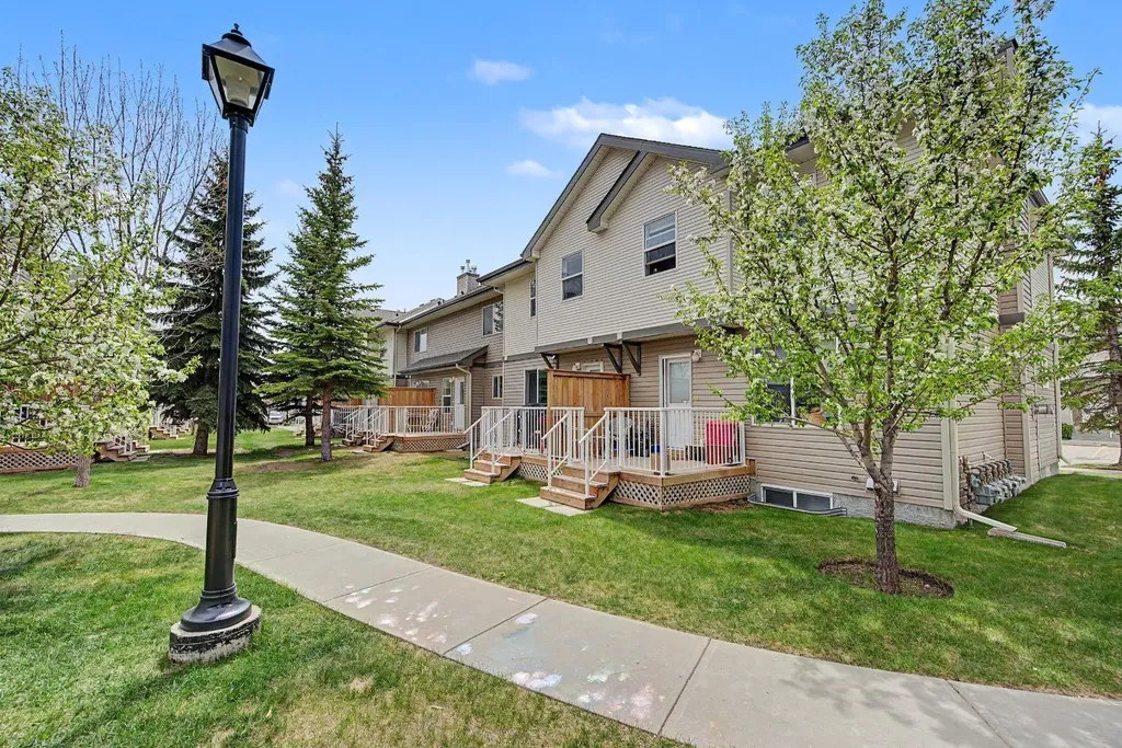 65 Royal Birch Villas NW Calgary AB T3G 5V2