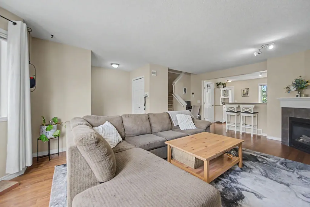 65 Royal Birch Villas NW Calgary AB T3G 5V2