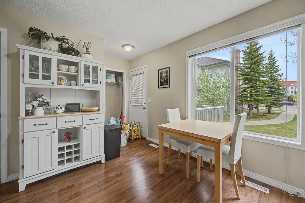 65 Royal Birch Villas NW Calgary AB T3G 5V2