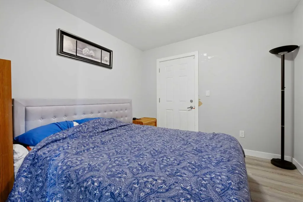 7002 50 Avenue Camrose AB T4V 5G1