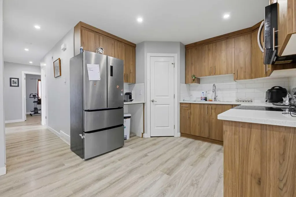 7002 50 Avenue Camrose AB T4V 5G1