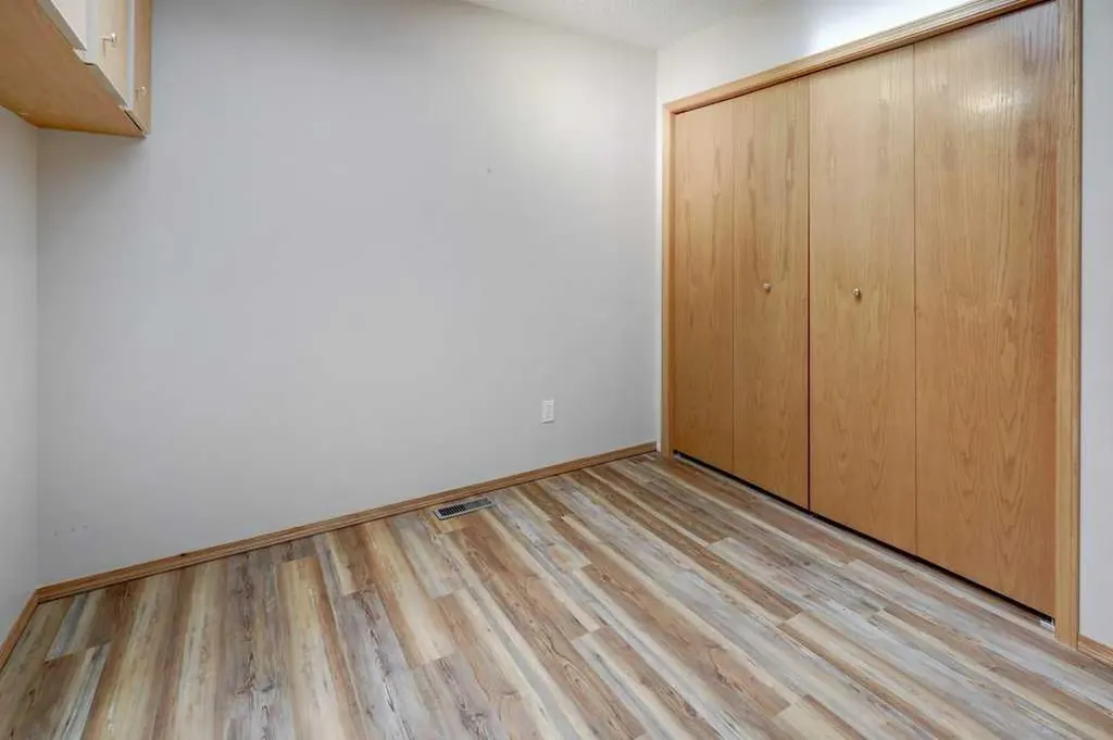 12 Parklane Place Strathmore AB T1P 1K7