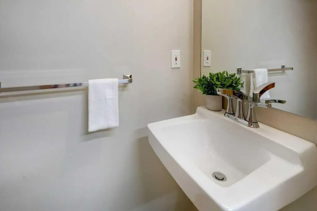 12 Parklane Place Strathmore AB T1P 1K7