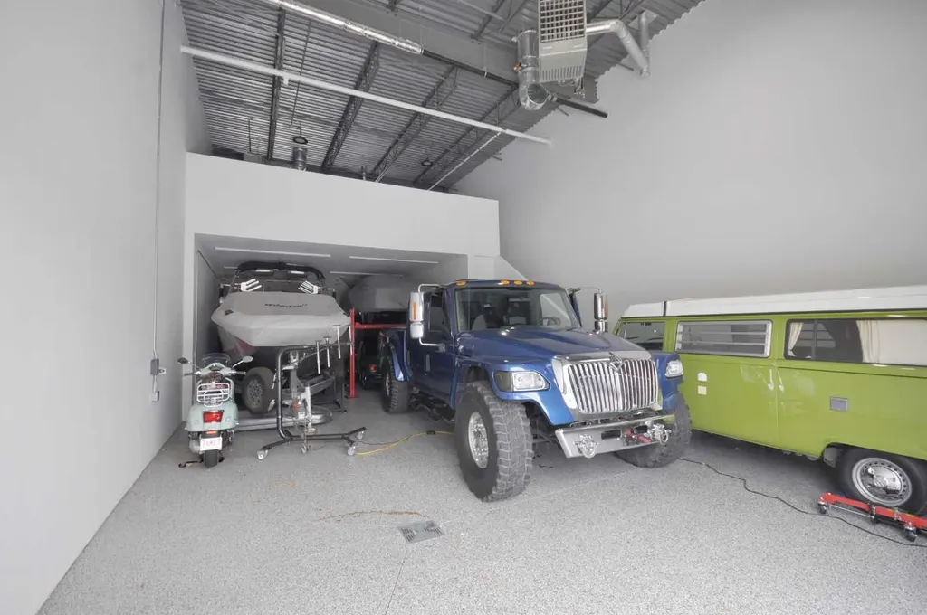 220 Manning Road NE Calgary AB T2E 8K4