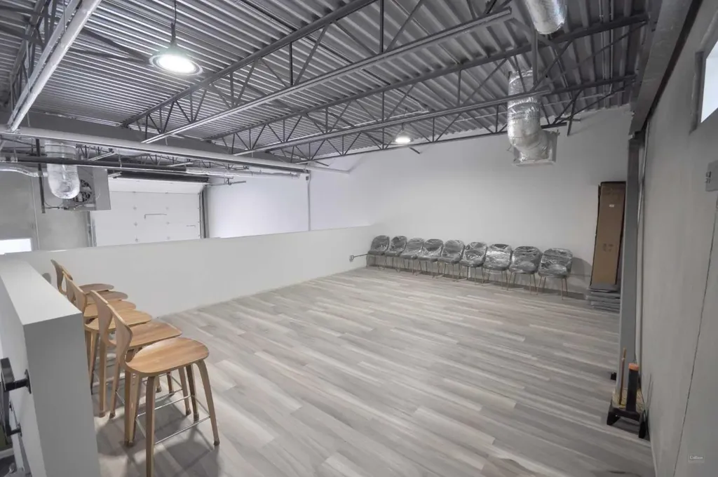 220 Manning Road NE Calgary AB T2E 8K4