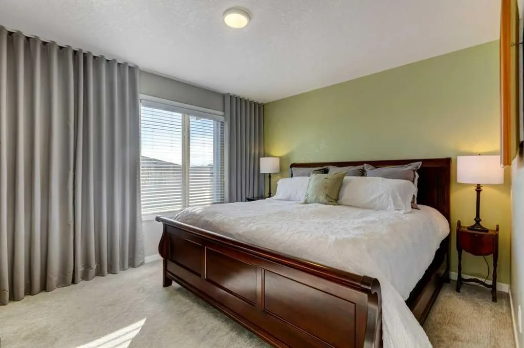 444 Legacy Point SE Calgary AB T2X 3Z3