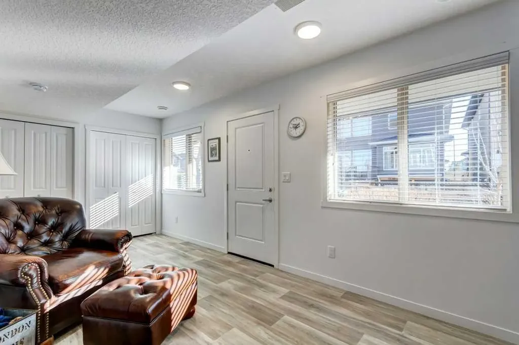 444 Legacy Point SE Calgary AB T2X 3Z3
