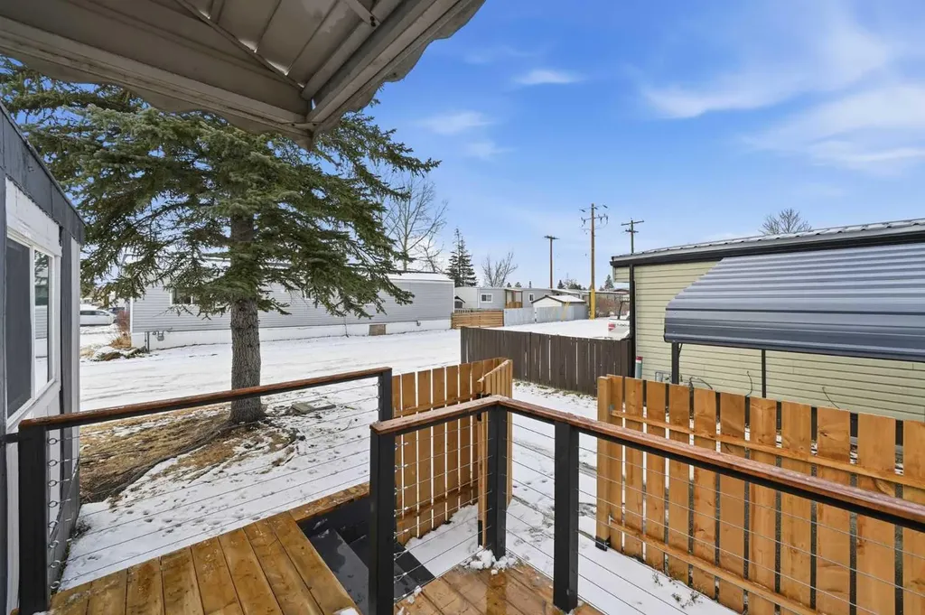 6220 17 Avenue SE Calgary AB T2A0V6