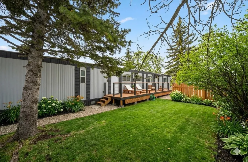 6220 17 Avenue SE Calgary AB T2A0V6
