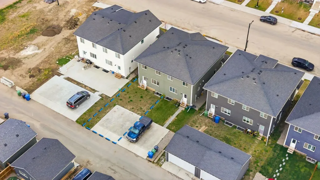 1060 West Lakeview Drive Chestermere AB T1X 2T3