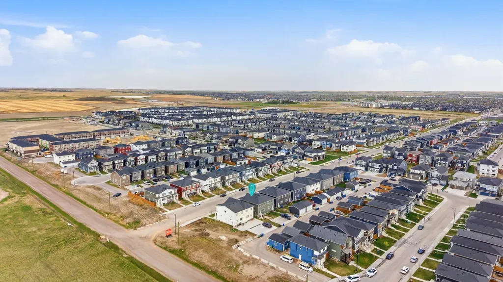 1060 West Lakeview Drive Chestermere AB T1X 2T3