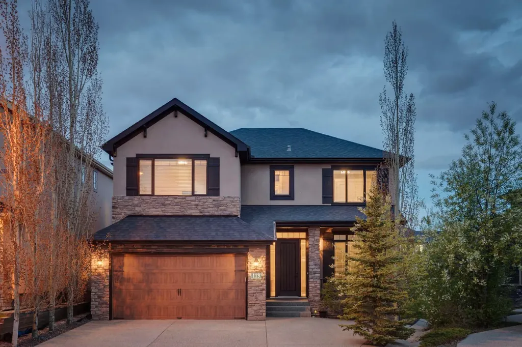 113 Aspen Glen Place SW Calgary AB T3H 0E8