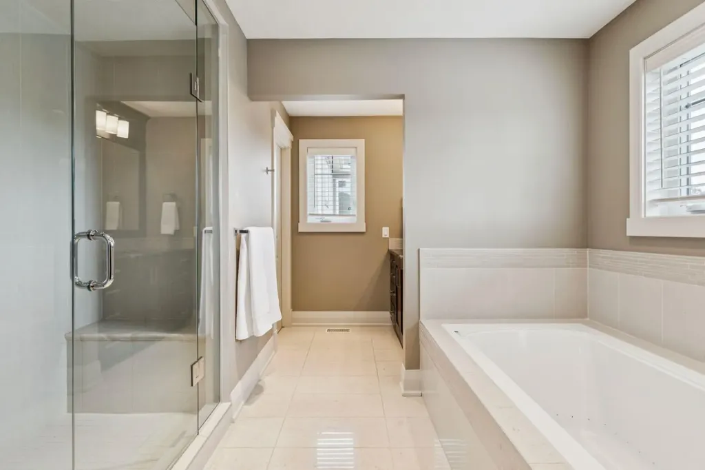 113 Aspen Glen Place SW Calgary AB T3H 0E8